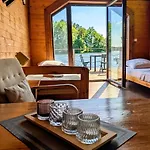 Osrodek Wypoczynek Wodnik *