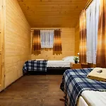 Osrodek Wypoczynek Wodnik 루치아네 니다